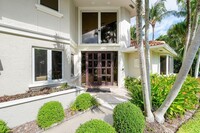 2570 Ave Au Soleil in Delray Beach, FL - Foto de edificio - Building Photo