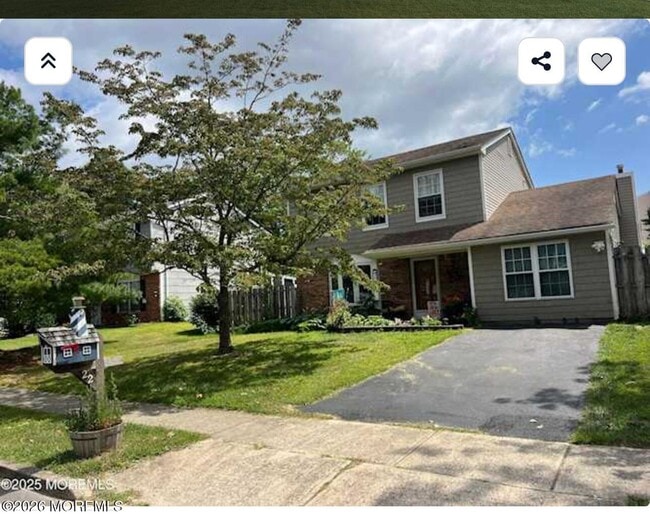 property at 22 Mizzen Dr