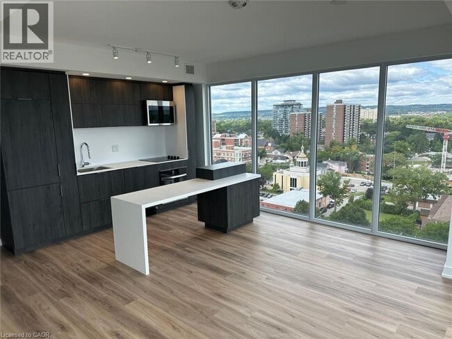 370 Martha St in Burlington, ON - Building Photo - Building Photo