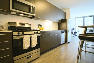 676 N Wells St in Chicago, IL - Building Photo - Building Photo