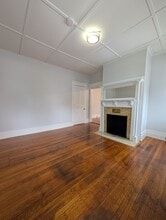 59 Elizabeth St, Unit 1st Floor in Pittsfield, MA - Foto de edificio - Building Photo