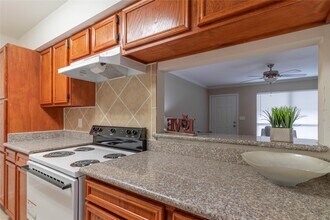 6700 S Dairy Ashford Rd in Houston, TX - Building Photo - Building Photo