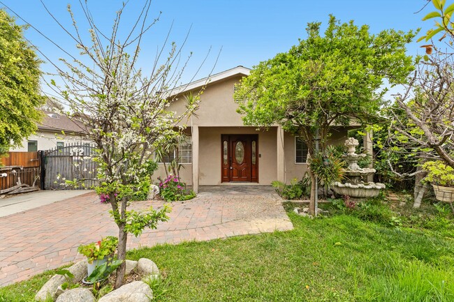 property at 572 W Montana St