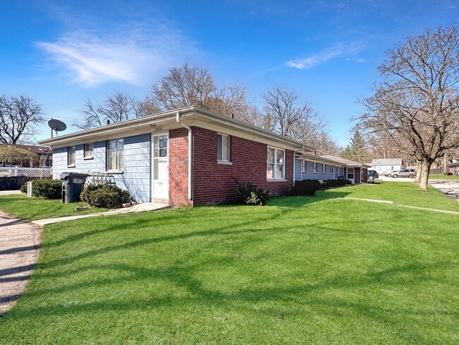 property at 2836 S Burdick St