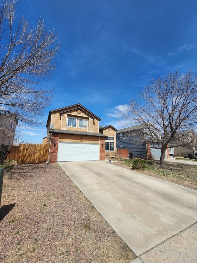 4556 Gunbarrel Dr in Colorado Springs, CO - Building Photo - Building Photo