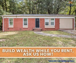 6636 Dorian Dr in Union City, GA - Building Photo