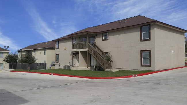 Spring Time Apartments in San Antonio, TX - Building Photo - Building Photo