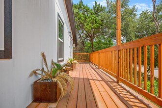 3904 Highland Dr in Austin, TX - Building Photo - Building Photo