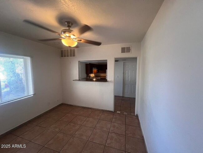 526 S Mesa Dr