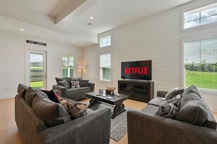 5040 Mooney Fls Dr in Bryan, TX - Building Photo