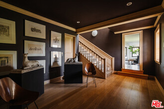 2010 La Brea Terrace in Los Angeles, CA - Building Photo - Building Photo