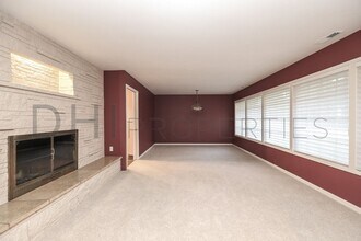 2341 Cascade Way in Longview, WA - Building Photo - Building Photo