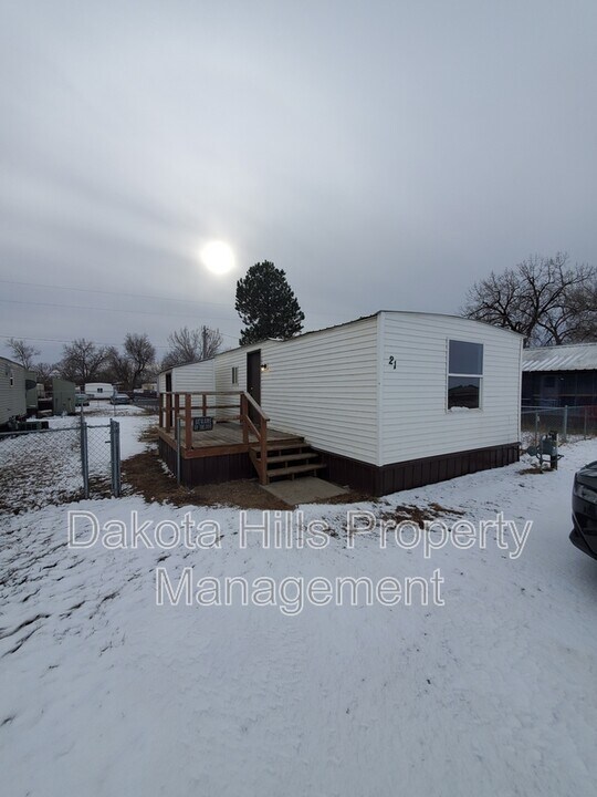 107 Gumbo Dr in Box Elder, SD - Building Photo