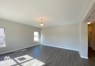 15674 Capstone Blvd in Brookwood, AL - Foto de edificio - Building Photo