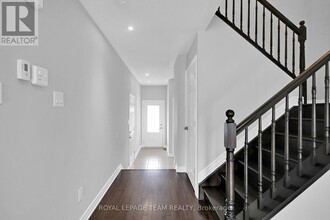 208 Mission Trail Cres in Ottawa, ON - Building Photo - Building Photo