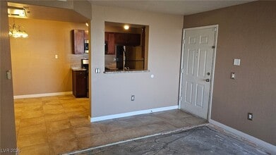 2120 Ramrod Ave, Unit 817 in Henderson, NV - Building Photo - Building Photo