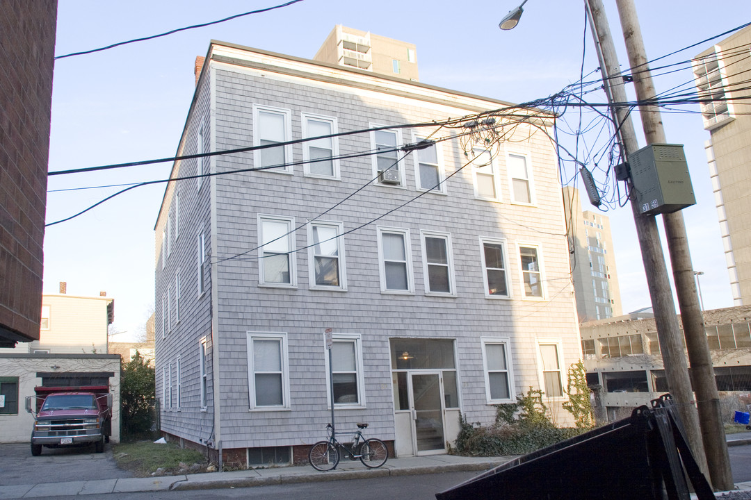 23-25 Elmer St in Cambridge, MA - Building Photo