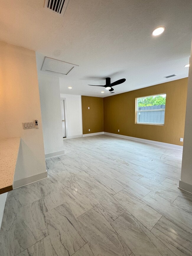 8319 Jana Dr in Odessa, FL - Building Photo - Building Photo