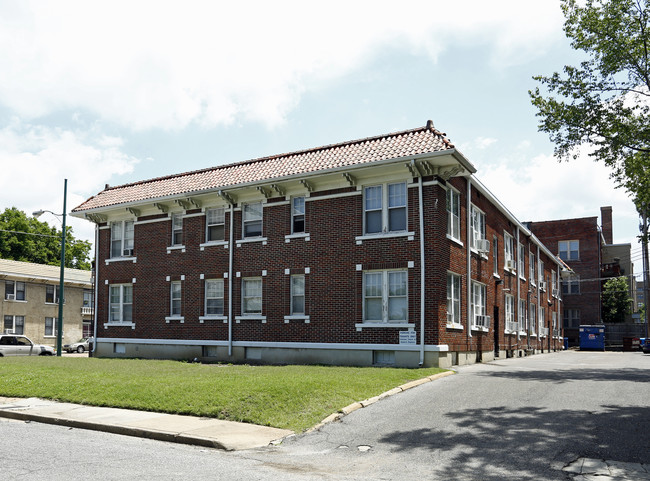 Madison Place Apartments in Memphis, TN - Building Photo - Building Photo