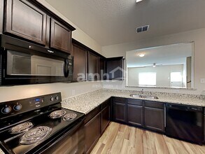 12230 Commander Dr in San Antonio, TX - Building Photo - Building Photo