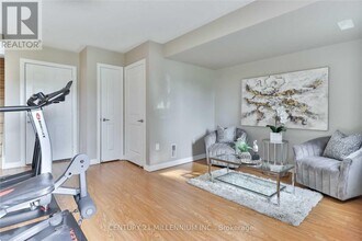 496 Rossland Rd W in Ajax, ON - Building Photo - Building Photo