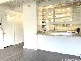 4906 Kilauea Ave in Honolulu, HI - Building Photo