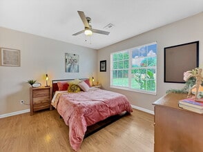 4700 Royal Prince Way in Knoxville, TN - Foto de edificio - Building Photo