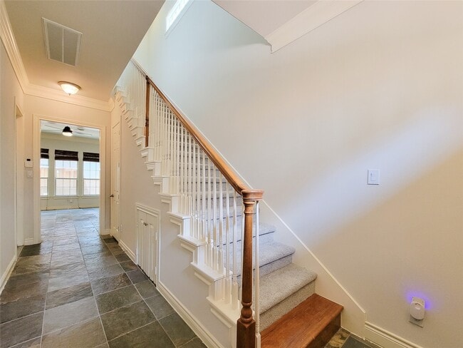 property at 2911 Clinton Dr