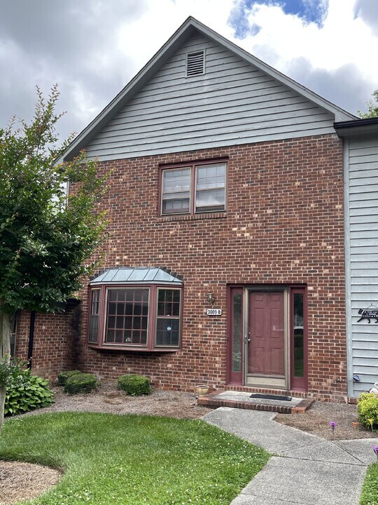 3009 S Holden Rd-Unit -Unit B in Greensboro, NC - Building Photo