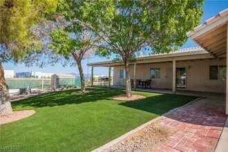 6990 W Richmar Ave in Las Vegas, NV - Building Photo - Building Photo