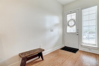 2400 Louis Henna Blvd in Round Rock, TX - Foto de edificio - Building Photo