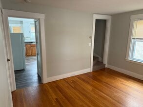 67 North Beacon St, Unit R in Watertown, MA - Foto de edificio - Building Photo