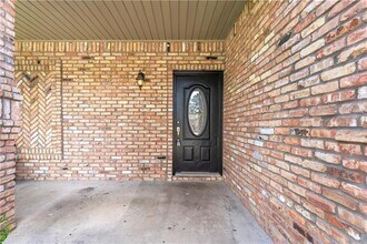 604 NW 17th Ct in Bentonville, AR - Foto de edificio - Building Photo