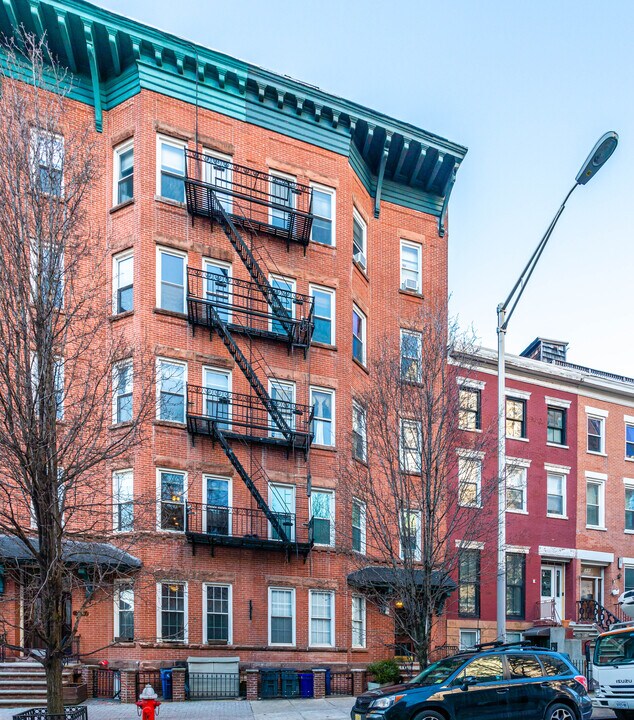 318 Hudson St in Hoboken, NJ - Foto de edificio