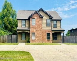 1651 Clear Lake Ave in Baton Rouge, LA - Building Photo