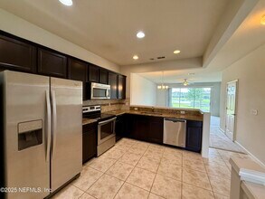 6812 Roundleaf Dr in Jacksonville, FL - Building Photo - Building Photo