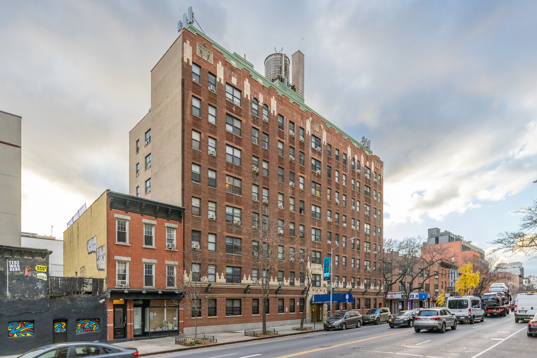 The Muhlenberg in Brooklyn, NY - Building Photo