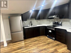 18 Treegrove Crescent in Brampton, ON - Building Photo - Building Photo