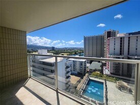 445 Seaside Ave in Honolulu, HI - Building Photo