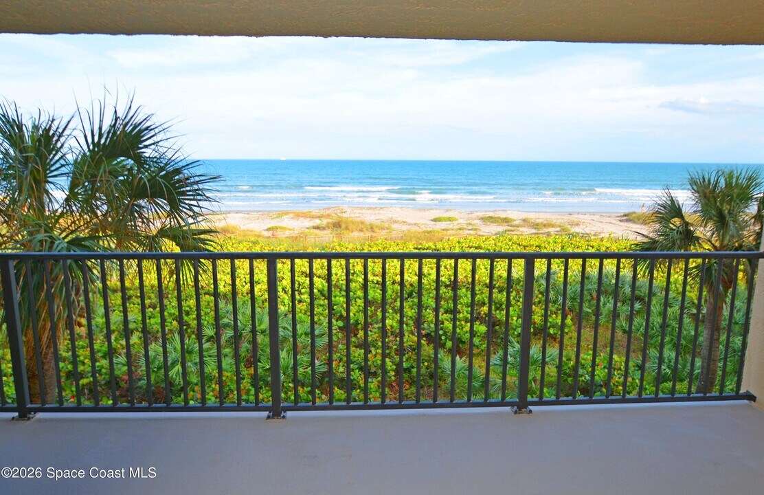 8500 Ridgewood Ave in Cape Canaveral, FL - Building Photo