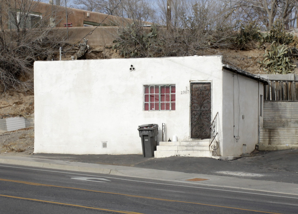 2901-2907 Bridge Blvd SW in Albuquerque, NM - Building Photo