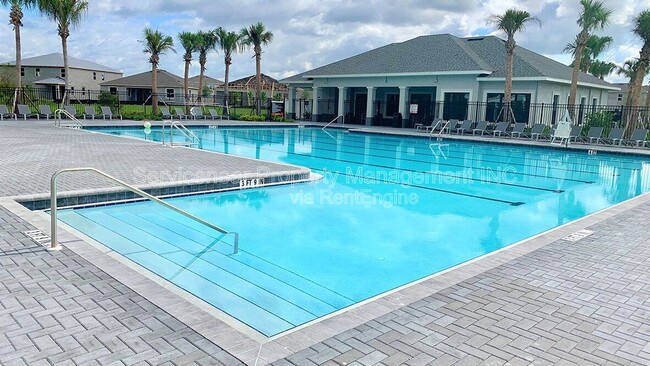 32618 Canyonlands Dr in Wesley Chapel, FL - Building Photo - Building Photo
