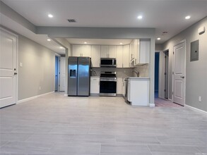 10-6 127th St-Unit -3FL in Queens, NY - Building Photo - Building Photo