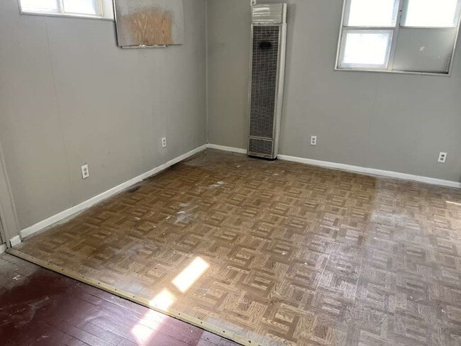 property at 917 Nelson St