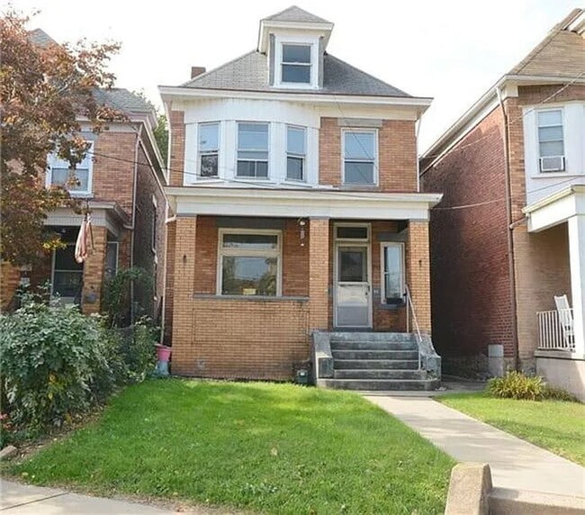 property at 46 Oakwood Rd