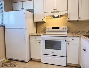 410 Butler Blvd in Daytona Beach, FL - Building Photo - Building Photo