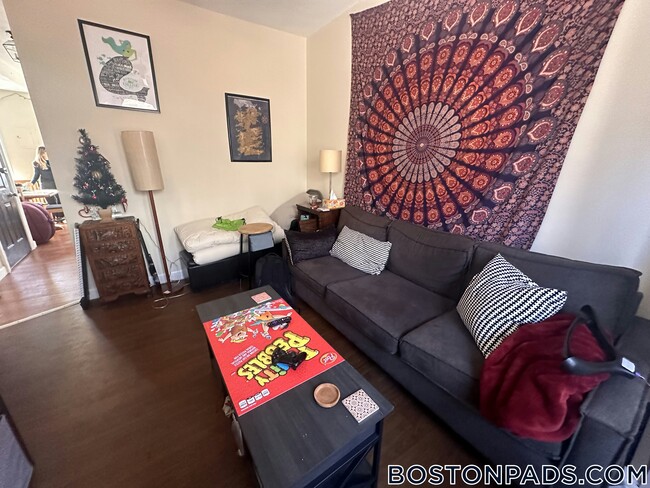 96 Marcella St in Boston, MA - Foto de edificio - Building Photo