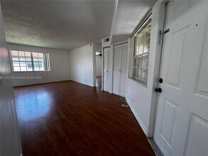 334 SW 86th Ave in Pembroke Pines, FL - Building Photo - Building Photo