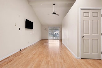 205 Spring St, Unit 2 in Durham, NC - Building Photo - Building Photo