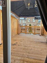 2 Hedge End Rd in Toronto, ON - Building Photo - Building Photo